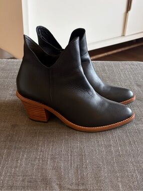 Poppy Barley Two Point Five Ankle Boot